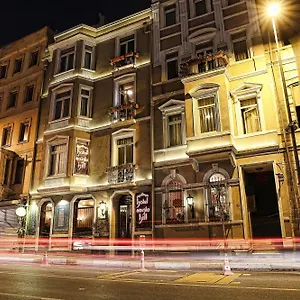 Santa Hill Otel